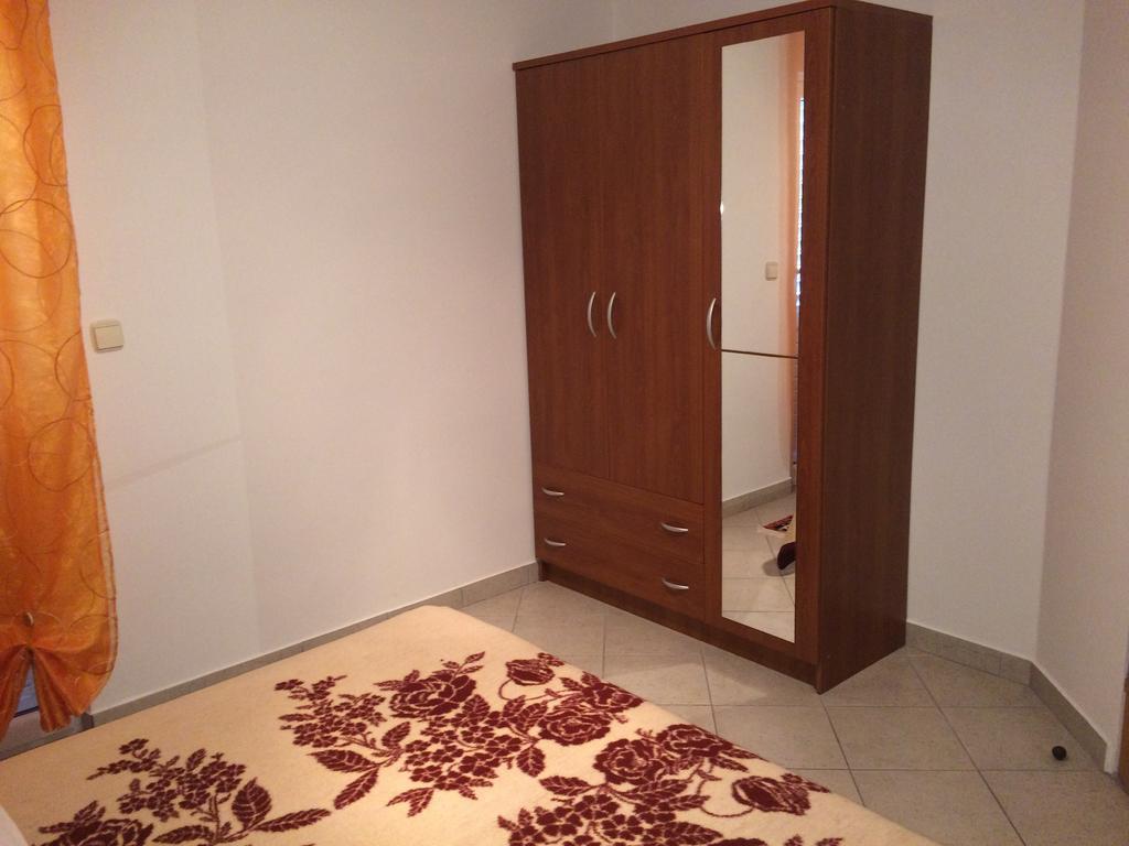 Apartment Kolundzic Novi Vinodolski Szoba fotó