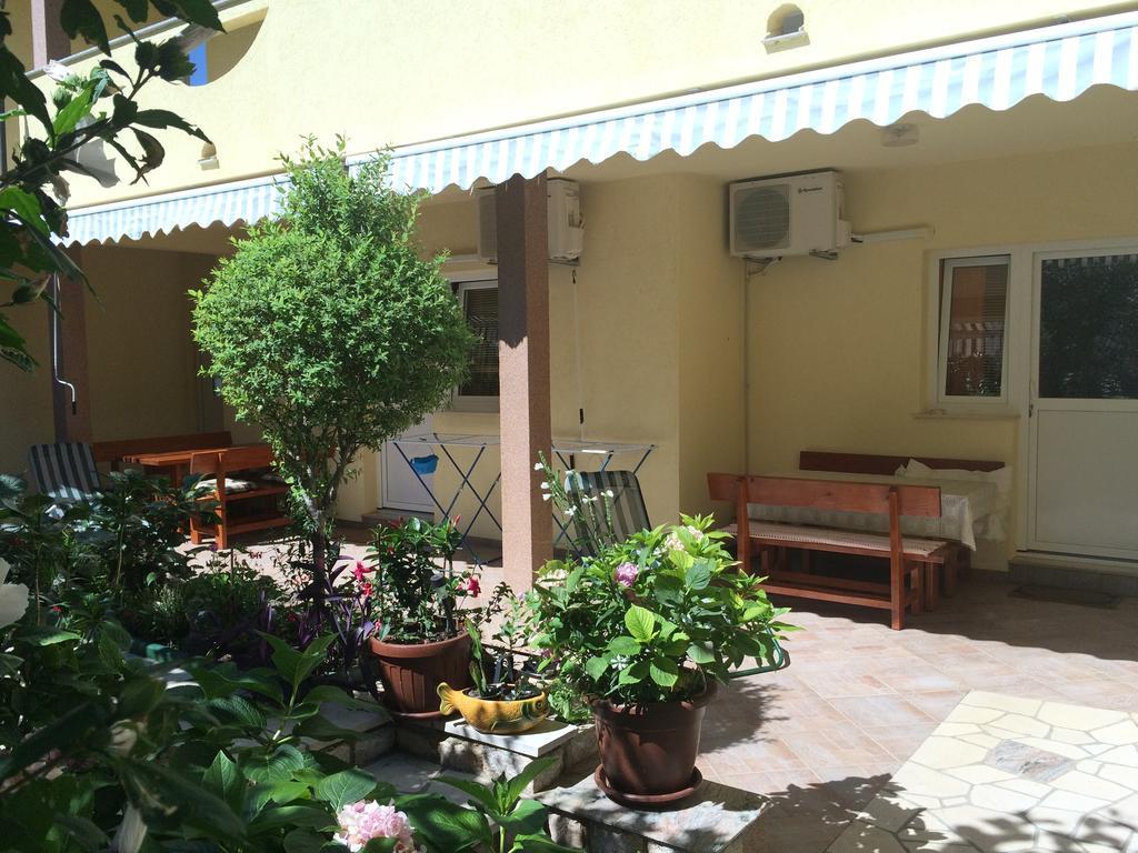 Apartment Kolundzic Novi Vinodolski Szoba fotó