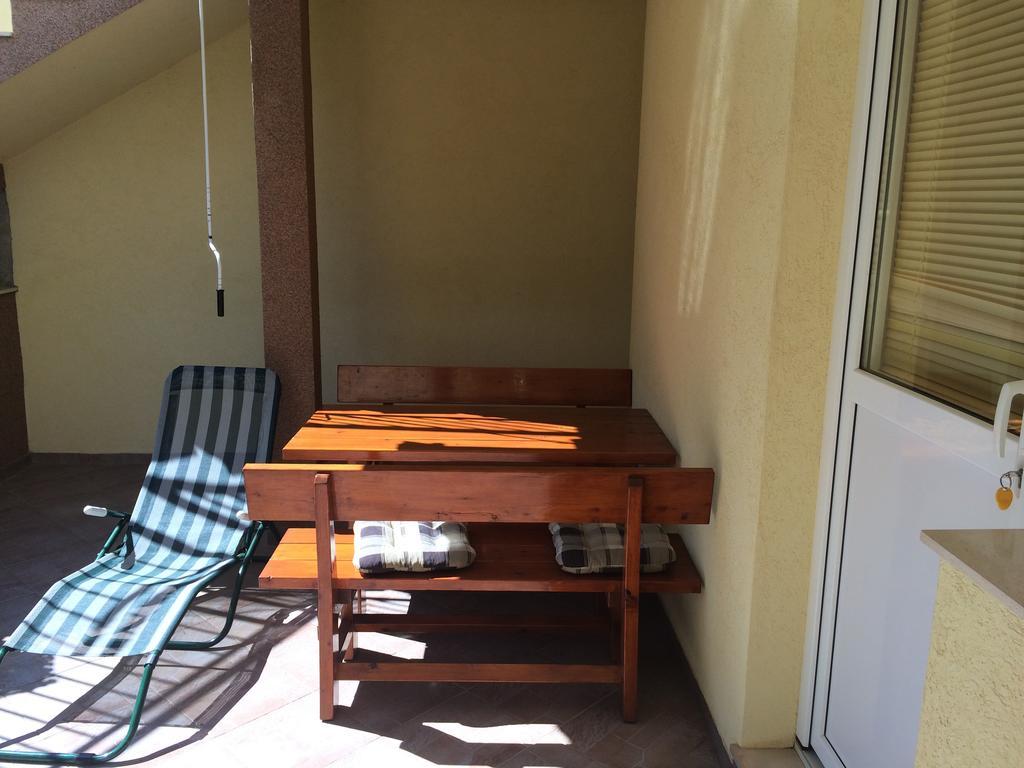 Apartment Kolundzic Novi Vinodolski Kültér fotó