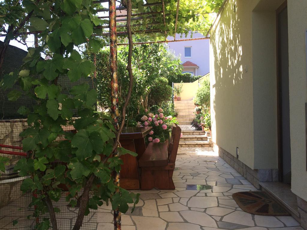 Apartment Kolundzic Novi Vinodolski Szoba fotó