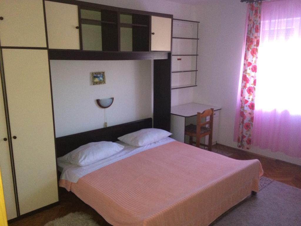 Apartment Kolundzic Novi Vinodolski Szoba fotó
