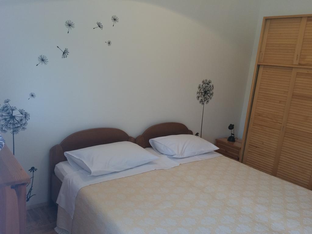 Apartment Kolundzic Novi Vinodolski Szoba fotó