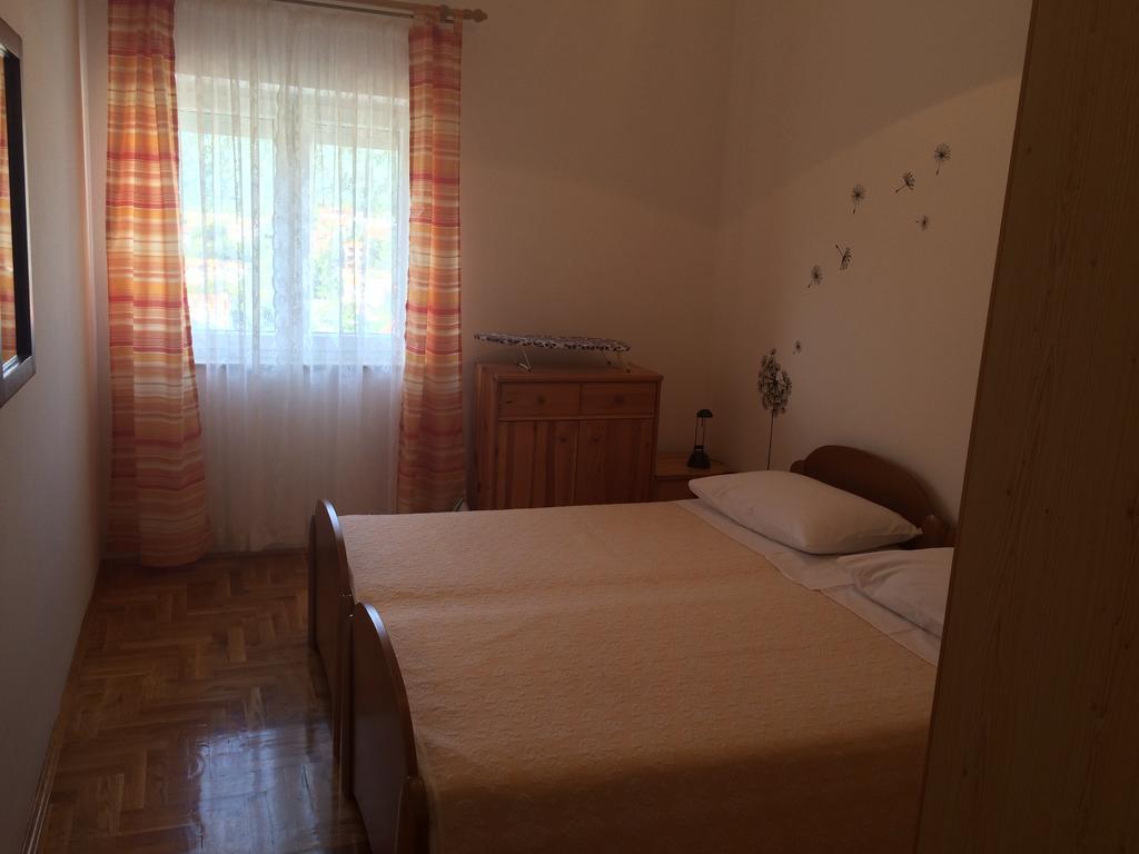 Apartment Kolundzic Novi Vinodolski Szoba fotó