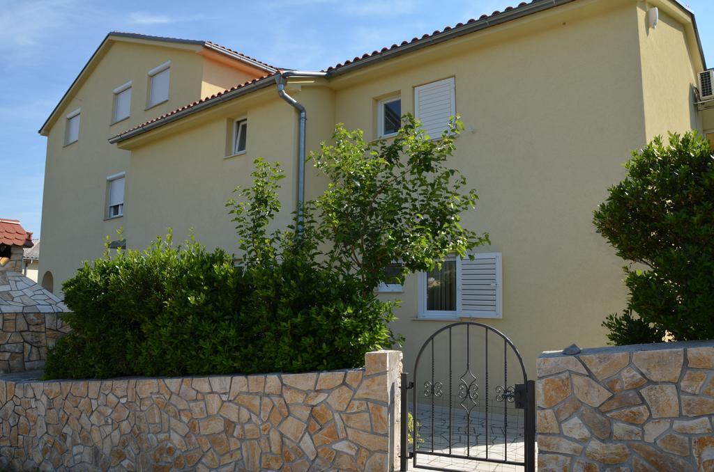 Apartment Kolundzic Novi Vinodolski Kültér fotó
